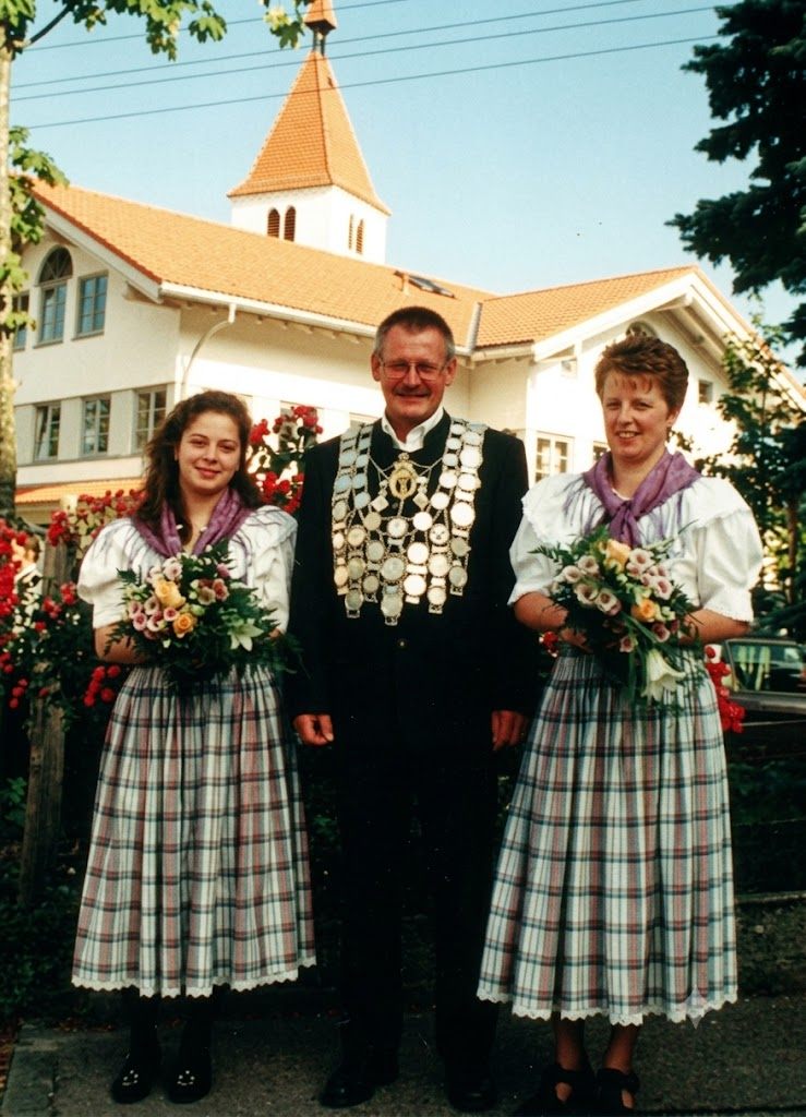 Gauschützenkönig 1998 Matthias Amann mit seinen Schützenlieseln
